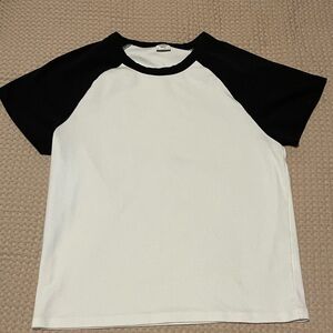 Aritzia Sunday Best tee